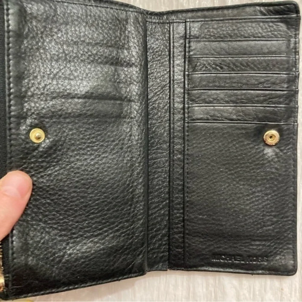 Michael kors black leather wallet